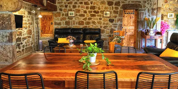 Salle à manger Gîte Sanilhac Ardèche